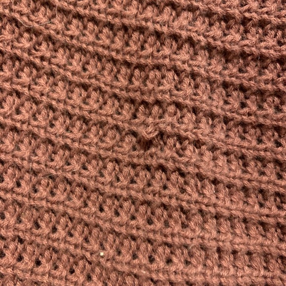 Hope’s burgundy flowy sweater - Picture 5 of 9